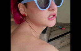 duas novinhas tomando gostoso no cuzinho e gemendo alto